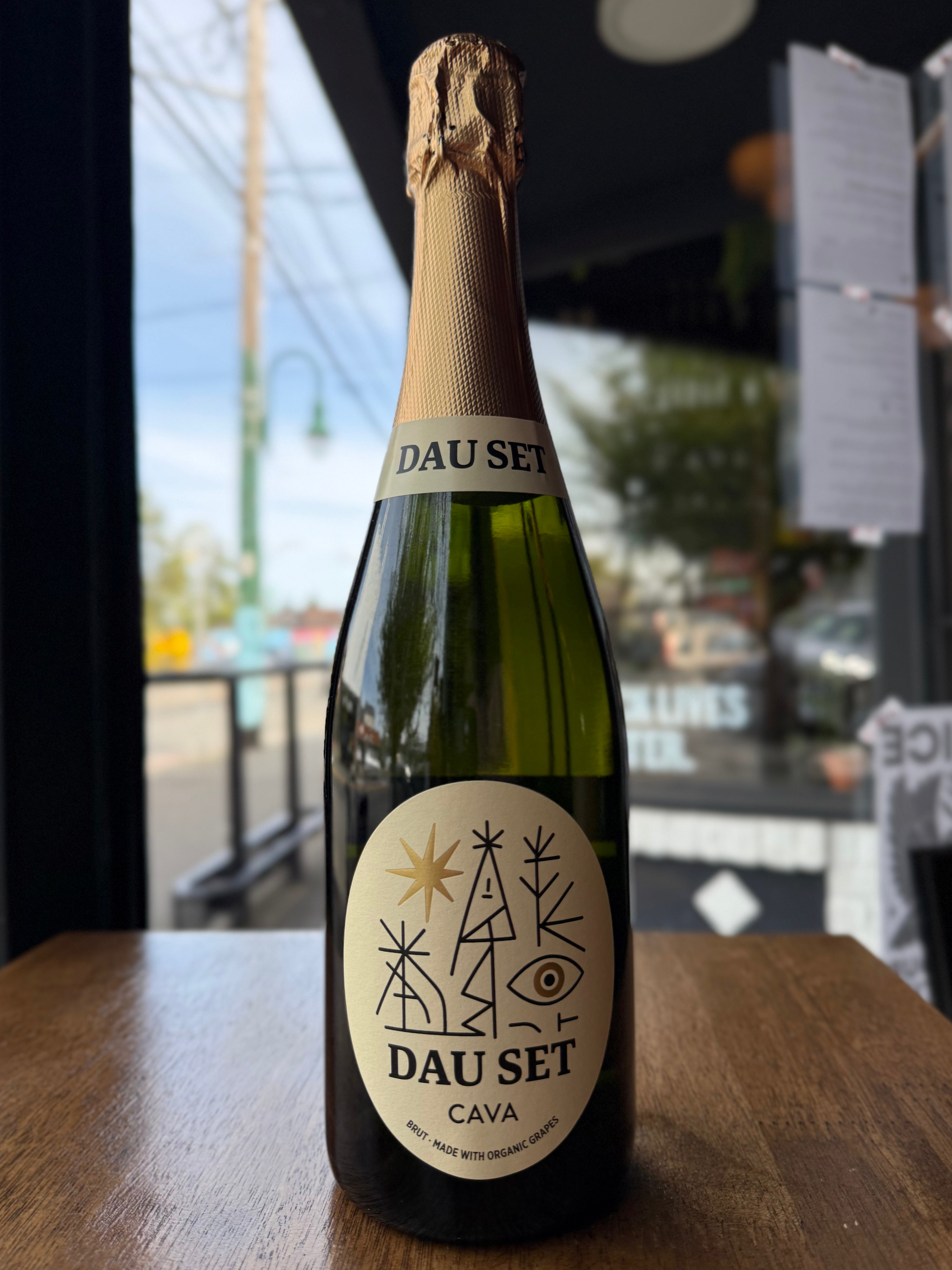 Dau Set Cava Brut (NV) – Field Bar + Bottle